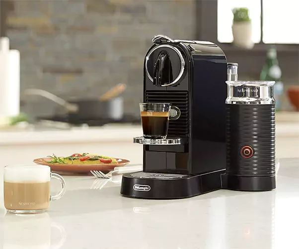 forsøg Klæbrig perle Citiz and Milk | Nespresso coffee machine with milk frother - Black | Color  Living